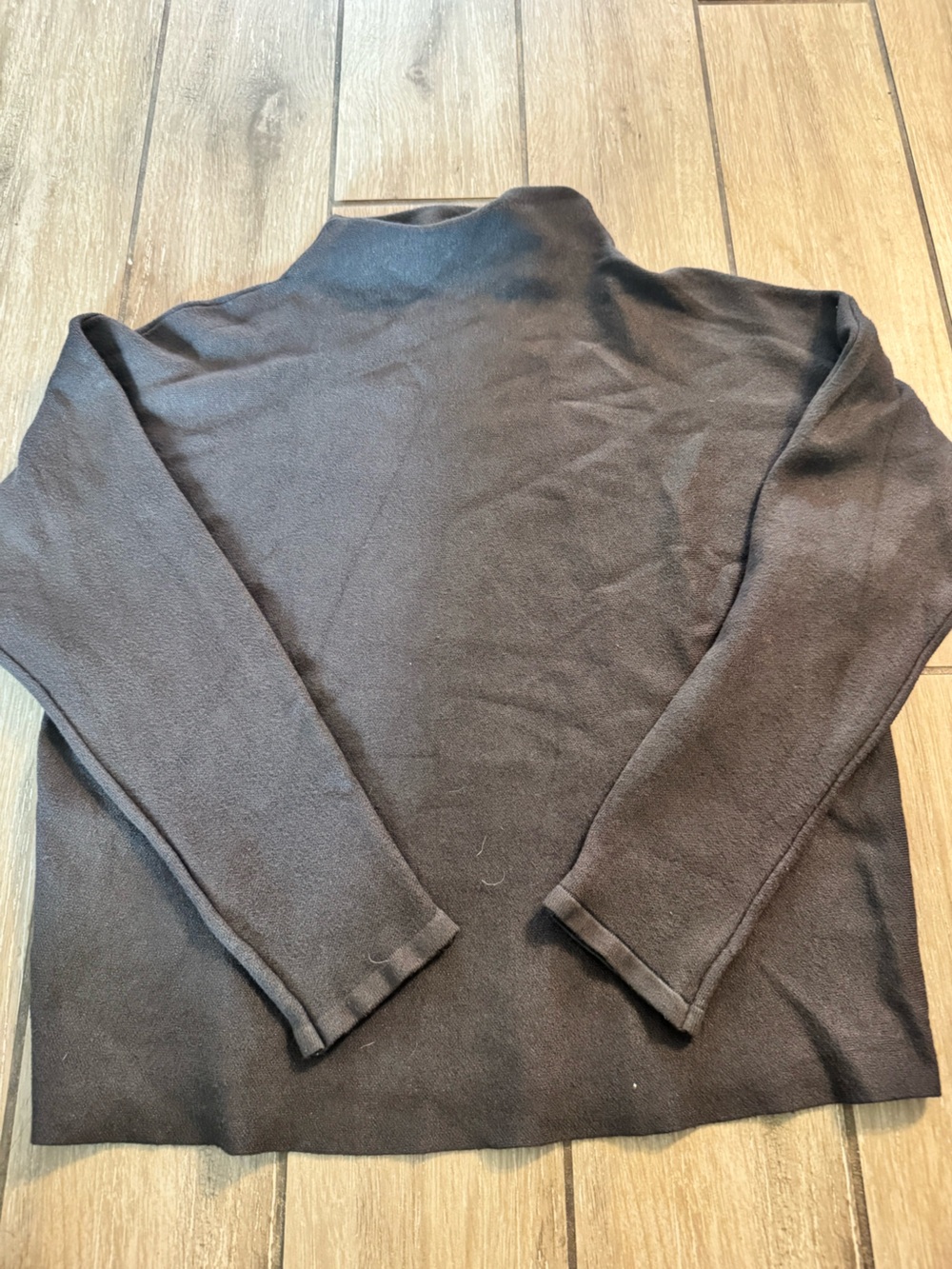 Tahari Gray Turtleneck Sweater